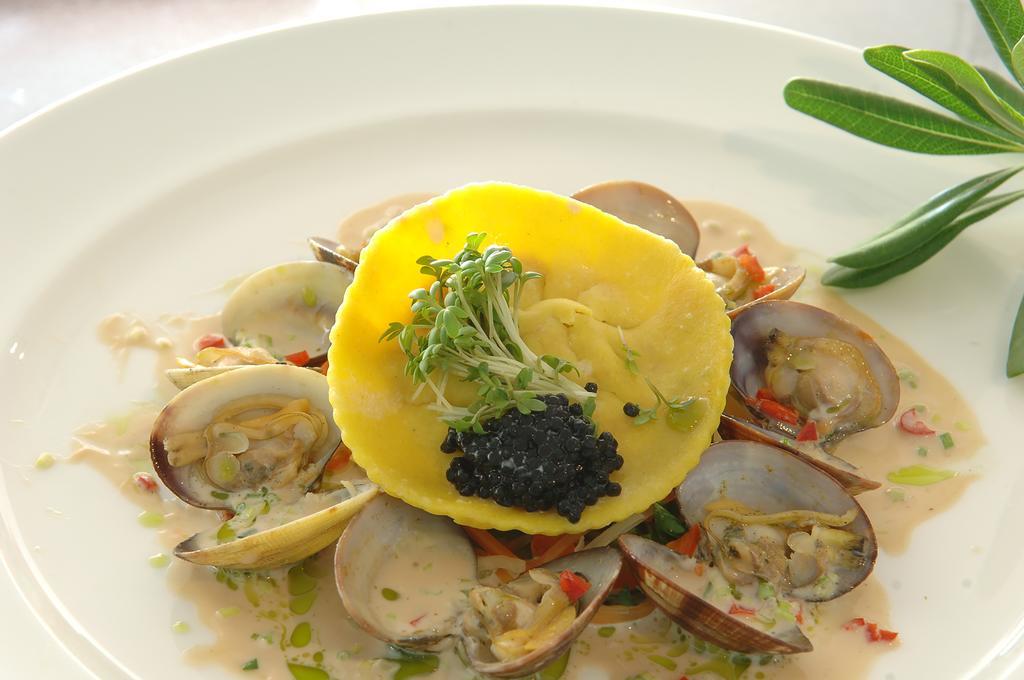Fortina Spa Resort Sliema Ngoại thất bức ảnh Clam chowder with caviar