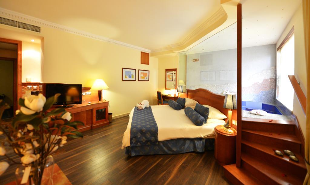 Fortina Spa Resort Sliema Ngoại thất bức ảnh A room at the hotel
