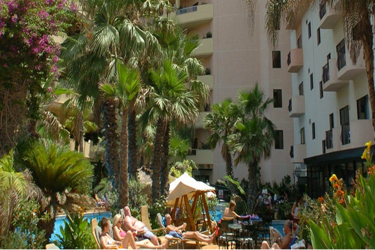 Fortina Spa Resort Sliema Ngoại thất bức ảnh The hotel's pool